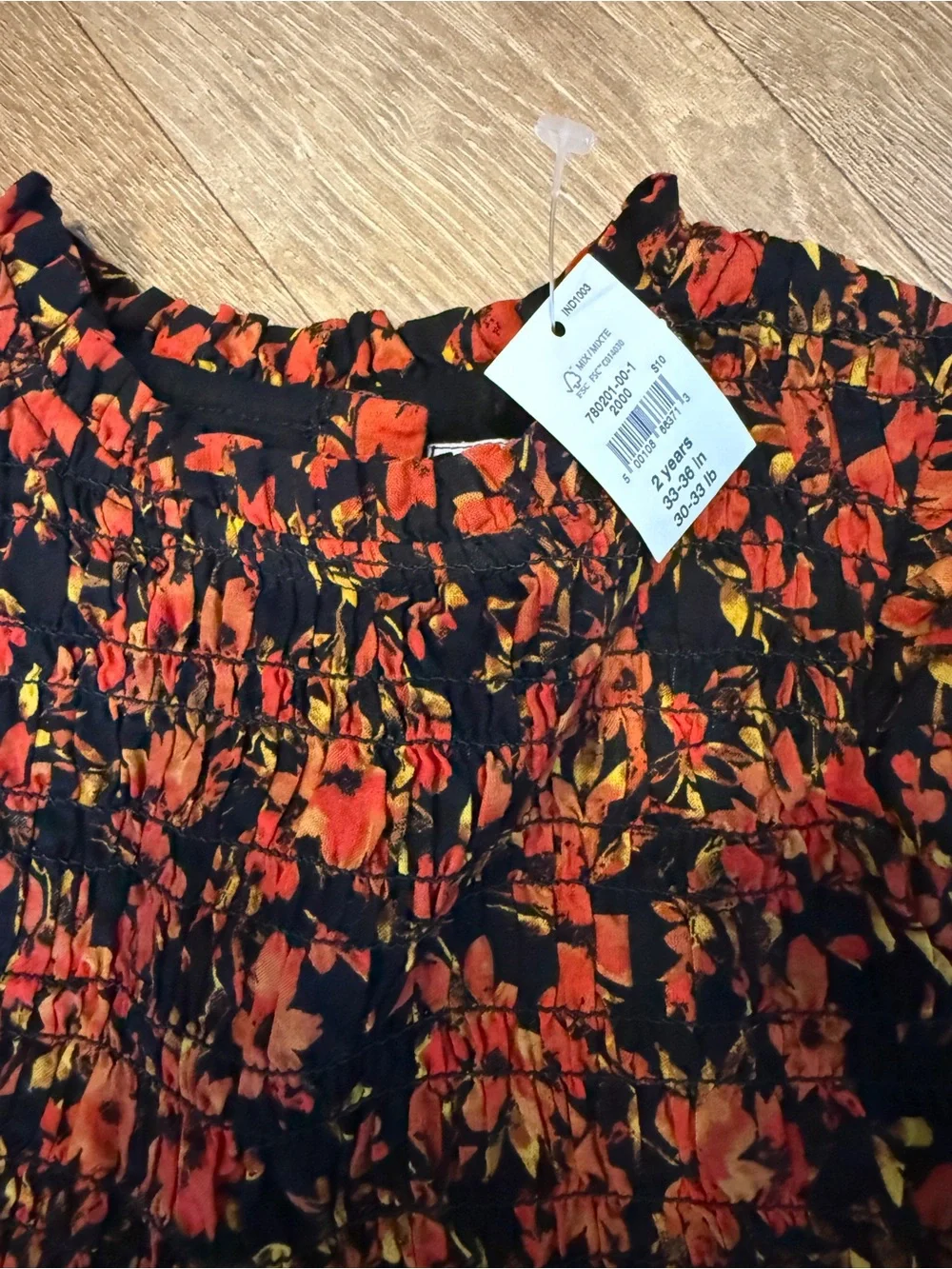 GAP charming black